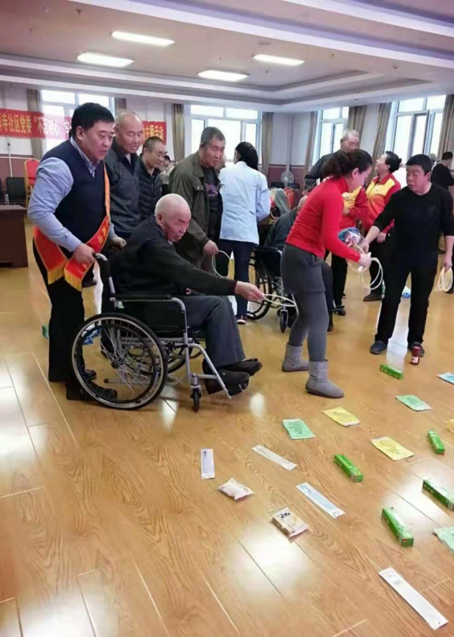 市科协开展“倡议我响应 志愿我行动”党员关爱慰问孤寡老人志愿活动3.png
