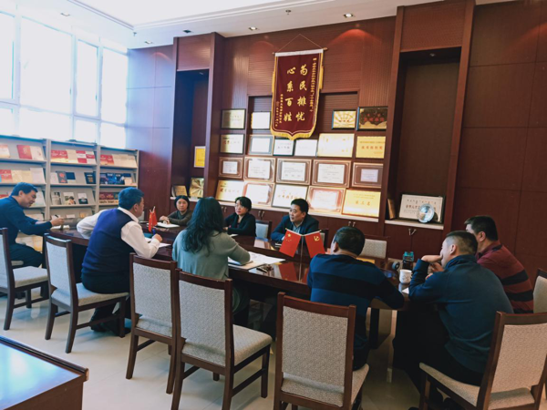 呼伦贝尔市科协学习贯彻内蒙古科协第八次代表大会.png